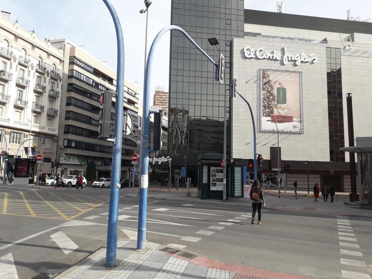 Eve ,Estacion Central Alicante Buitenkant foto